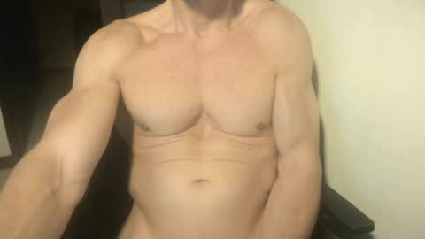 Snapshot of matiasmartin2030 chatting on 06.29.26 MatiasMatureMuscle online show from 06.29.26