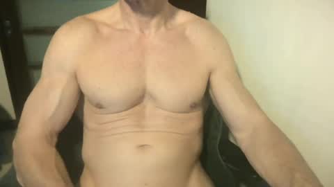 Snapshot of matiasmartin2030 chatting on 07.01.26 MatiasMatureMuscle online show from 07.01.26