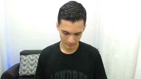 Snapshot of matiius18 chatting on 11.01.25 Matias online show from 11.01.25