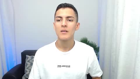 Snapshot of matiius18 chatting on 11.10.25 Matias online show from 11.10.25