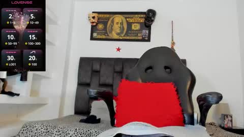 Snapshot of matt_rodriguez92 chatting on 10.19.25 matt rodriguez92 online show from 10.19.25