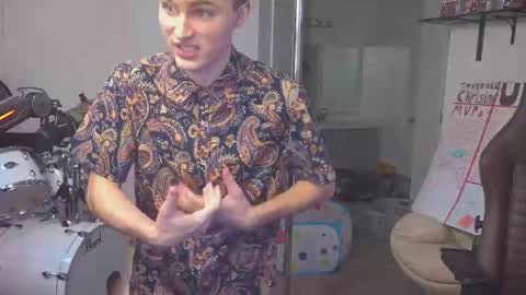 Snapshot of mattcashxxx chatting on 10.02.25 Matt Cash online show from 10.02.25