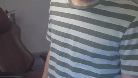 Snapshot of mattcashxxx chatting on 10.09.25 Matt Cash online show from 10.09.25