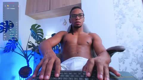 Snapshot of matteo_777 chatting on 10.24.25 Mateo online show from 10.24.25