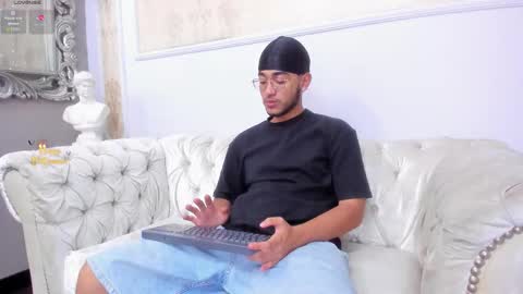 Snapshot of matteoricci_ chatting on 11.02.25 MatteoRicci online show from 11.02.25