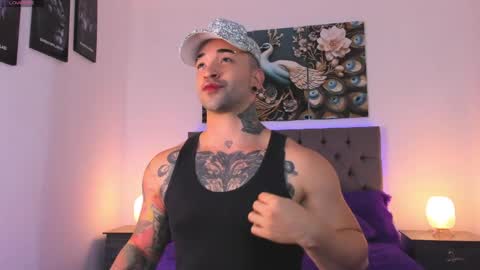 Matthew INDEPENDENT MODEL online show from 04.15.26