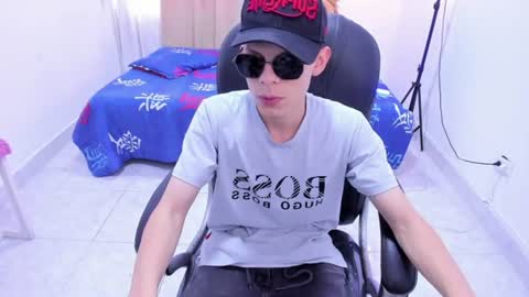 Snapshot of matthewboy_ chatting on 08.05.26 MatthewBoy online show from 08.05.26