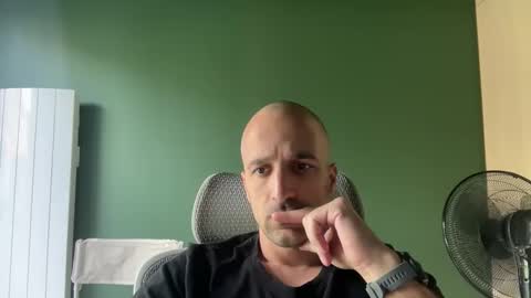 M online show from 09.12.25