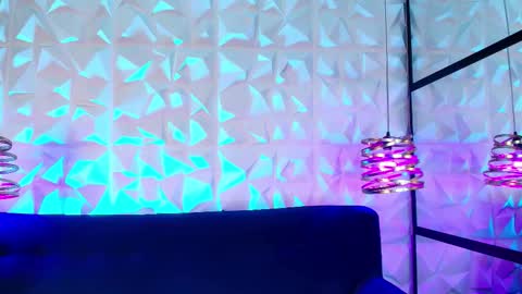 Snapshot of matti_sofia chatting on 09.26.25 TATIANA AND ROUS online show from 09.26.25