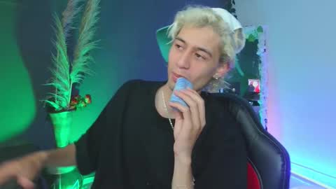 mattias     online show from 10.10.25