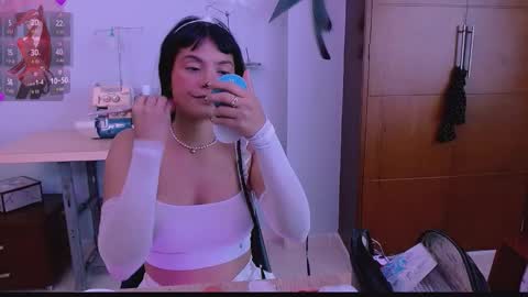 mattilda_18 online show from 10.08.25