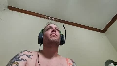 Snapshot of mattmatt4401 chatting on 04.01.26 Mattmatt4401 online show from 04.01.26