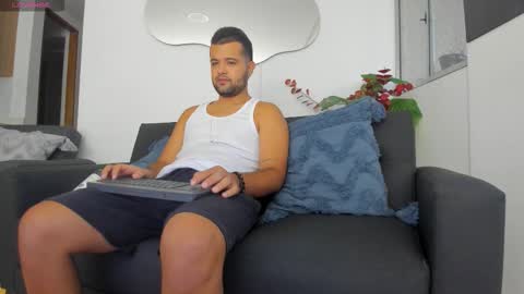 Snapshot of mattmeness chatting on 11.04.25 MattMeness online show from 11.04.25