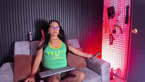 Snapshot of mature_naughty_x chatting on 06.15.26 DEBORA online show from 06.15.26