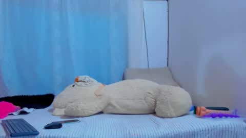 Snapshot of maturealicia chatting on 10.23.25 Alicia      STREAMING SCHEDULE 1400 - 2130 GMT-5 online show from 10.23.25