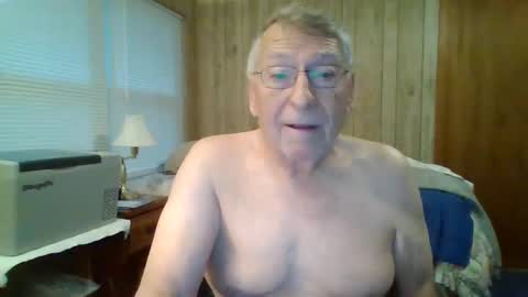 Snapshot of maturecouple1954 chatting on 12.14.24 SXECPL55 at G mail Dot Com online show from 12.14.24