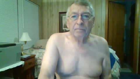 Snapshot of maturecouple1954 chatting on 12.24.24 SXECPL55 at G mail Dot Com online show from 12.24.24