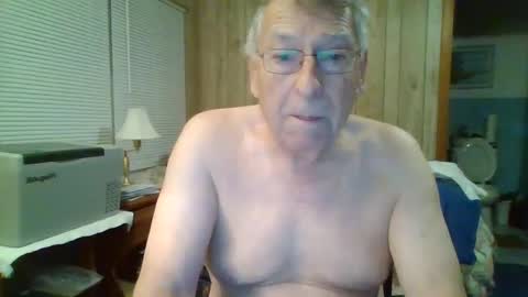 Snapshot of maturecouple1954 chatting on 01.02.25 SXECPL55 at G mail Dot Com online show from 01.02.25