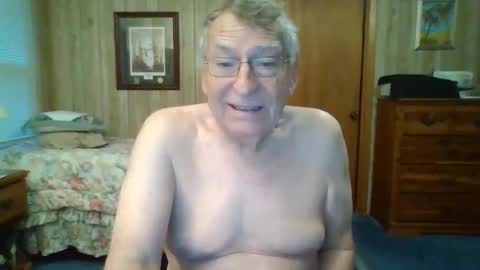 Snapshot of maturecouple1954 chatting on 01.30.25 SXECPL55 at G mail Dot Com online show from 01.30.25
