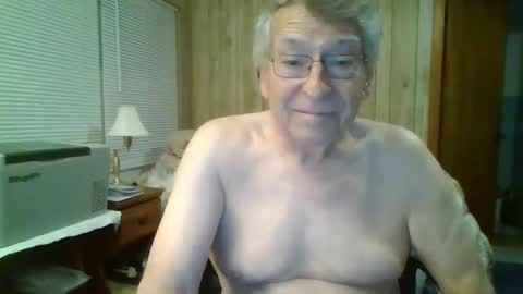Snapshot of maturecouple1954 chatting on 02.20.25 SXECPL55 at G mail Dot Com online show from 02.20.25