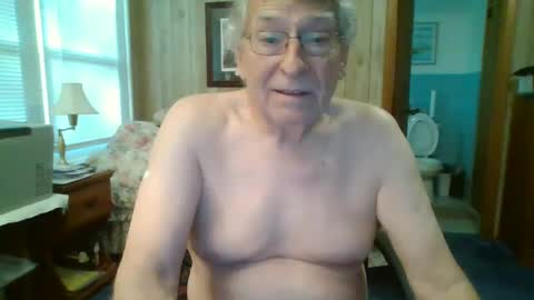 Snapshot of maturecouple1954 chatting on 02.28.25 SXECPL55 at G mail Dot Com online show from 02.28.25