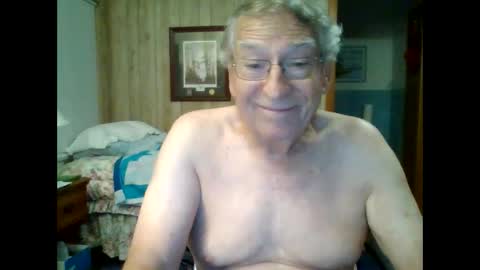 Snapshot of maturecouple1954 chatting on 09.09.25 SXECPL55 at G mail Dot Com online show from 09.09.25