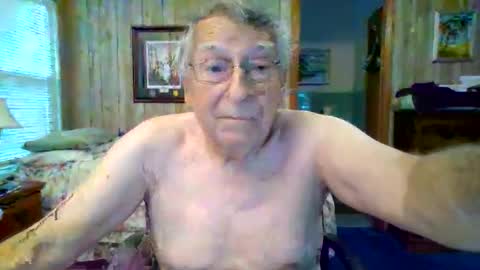 Snapshot of maturecouple1954 chatting on 05.06.26 SXECPL55 at G mail Dot Com online show from 05.06.26