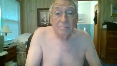 Snapshot of maturecouple1954 chatting on 05.26.26 SXECPL55 at G mail Dot Com online show from 05.26.26