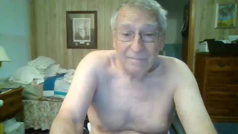 Snapshot of maturecouple1954 chatting on 05.30.26 SXECPL55 at G mail Dot Com online show from 05.30.26