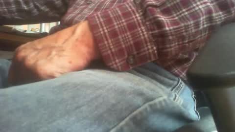 Snapshot of maturedaddi chatting on 10.10.25 Maturedaddi online show from 10.10.25