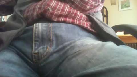 Snapshot of maturedaddi chatting on 10.17.25 Maturedaddi online show from 10.17.25