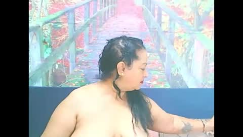 Snapshot of matureindian654u chatting on 01.12.26 matureindian654u online show from 01.12.26