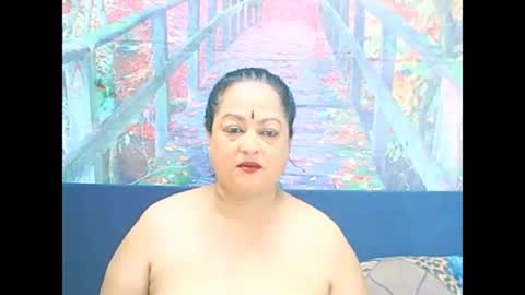 Snapshot of matureindian654u chatting on 02.19.26 matureindian654u online show from 02.19.26