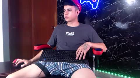 Snapshot of maty_hard chatting on 01.09.25 Matias online show from 01.09.25