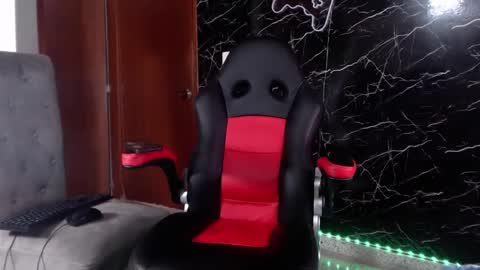 Snapshot of maty_hard chatting on 03.06.25 Matias online show from 03.06.25