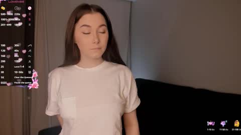 Snapshot of mauddenmon chatting on 09.30.25 Lucy online show from 09.30.25