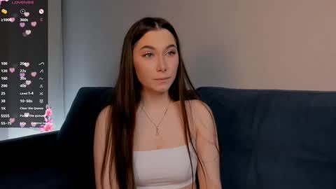 Snapshot of mauddenmon chatting on 10.03.25 Lucy online show from 10.03.25