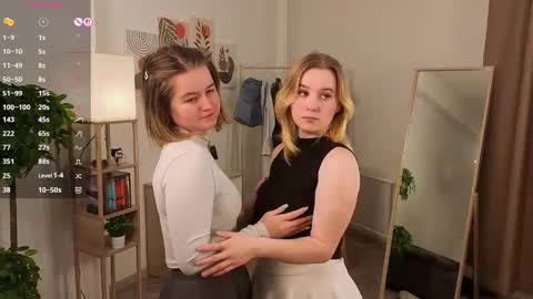 Snapshot of mauddenmon chatting on 11.05.25 Lucy online show from 11.05.25