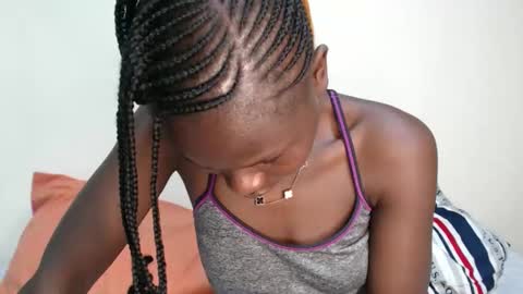 Snapshot of maui_001 chatting on 02.07.26 moh online show from 02.07.26