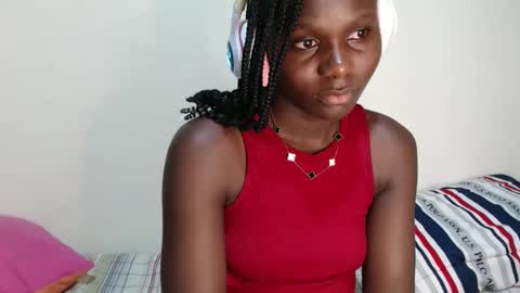 Snapshot of maui_001 chatting on 02.19.26 moh online show from 02.19.26