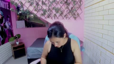 maurakloss303av online show from 12.21.25