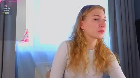 Snapshot of maureencoombs chatting on 09.14.25 maureencoombs online show from 09.14.25