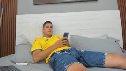 mauro_boy online show from 06.17.26