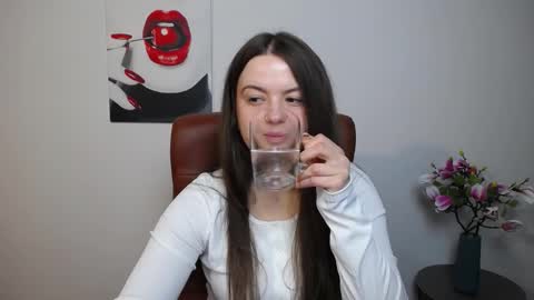 Snapshot of mavkacute chatting on 11.04.25 MavkaCute online show from 11.04.25