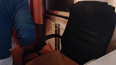 Max online show from 10.13.25