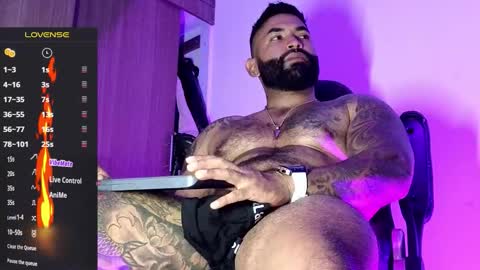 max__prada online show from 11.09.25