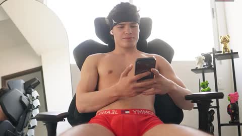 Snapshot of max_cortes1_ chatting on 12.02.25 60 OFF ON MY OF ONLY FOR TODAY online show from 12.02.25