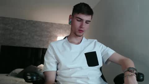 Snapshot of max_denver05 chatting on 09.09.25 max_denver05 online show from 09.09.25