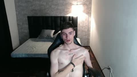 Snapshot of max_denver05 chatting on 09.12.25 max_denver05 online show from 09.12.25