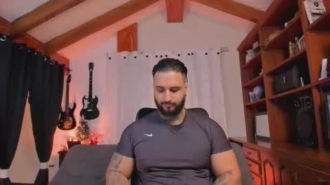 max D. online show from 12.20.25